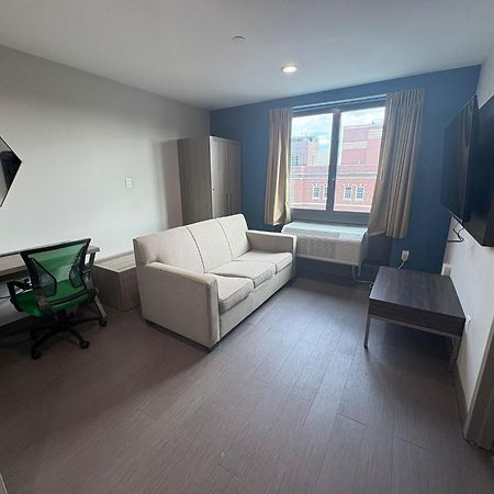 Holiday Inn Express & Suites نيو يورك المظهر الخارجي الصورة