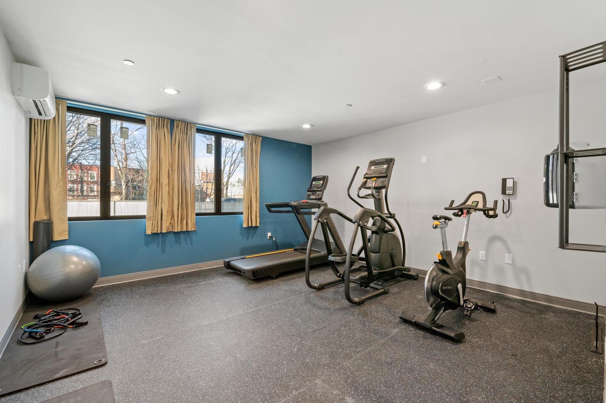 Holiday Inn Express & Suites نيو يورك المظهر الخارجي الصورة