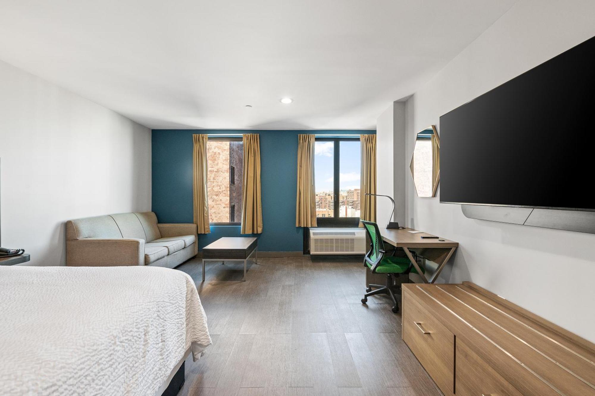 Holiday Inn Express & Suites نيو يورك المظهر الخارجي الصورة