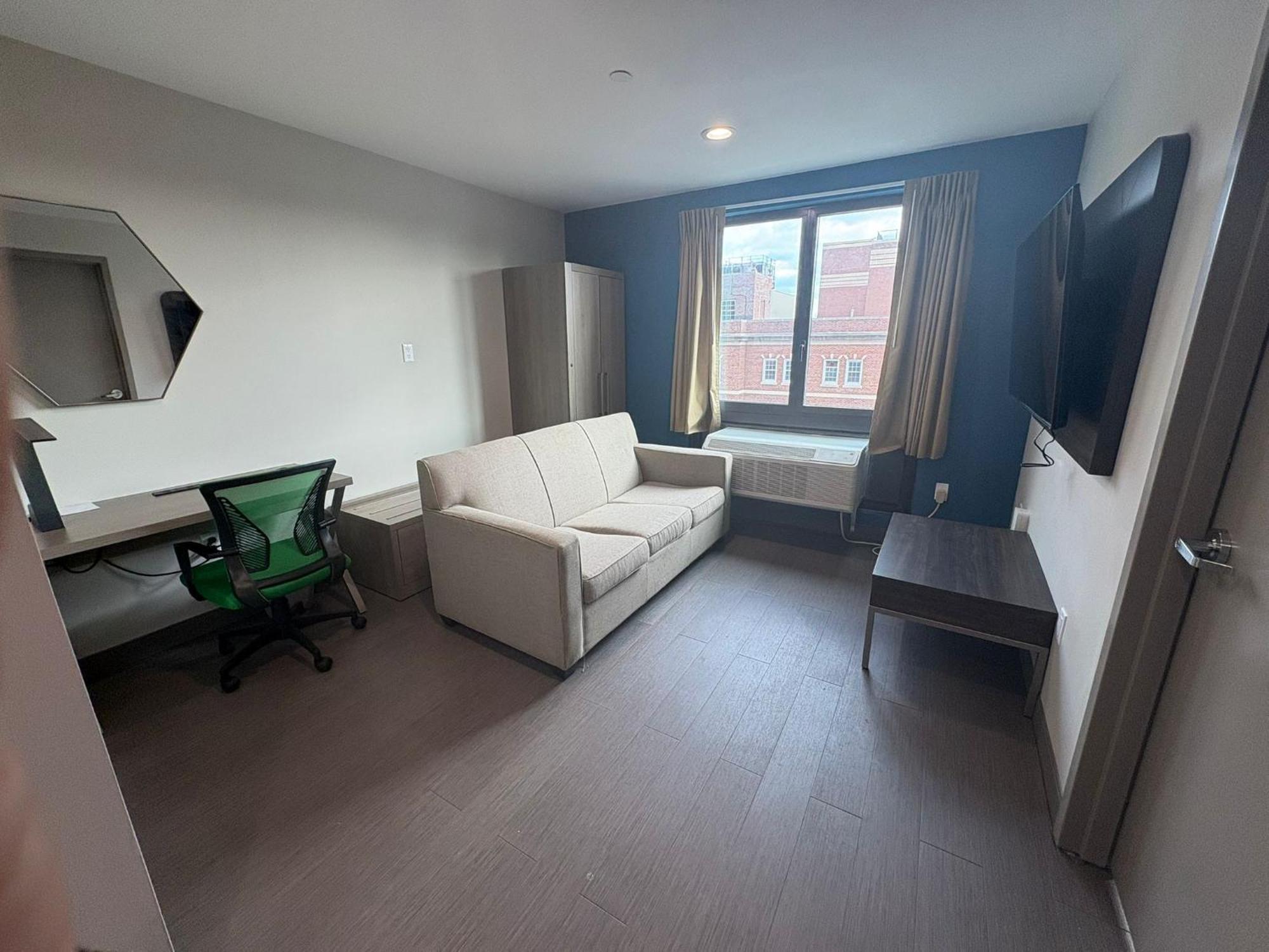 Holiday Inn Express & Suites نيو يورك المظهر الخارجي الصورة